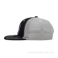 100% katoenen 2D geborduurde trucker hoed zwart